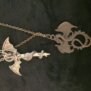 Silver Or Bronze Color Dragon Pendant Necklaces